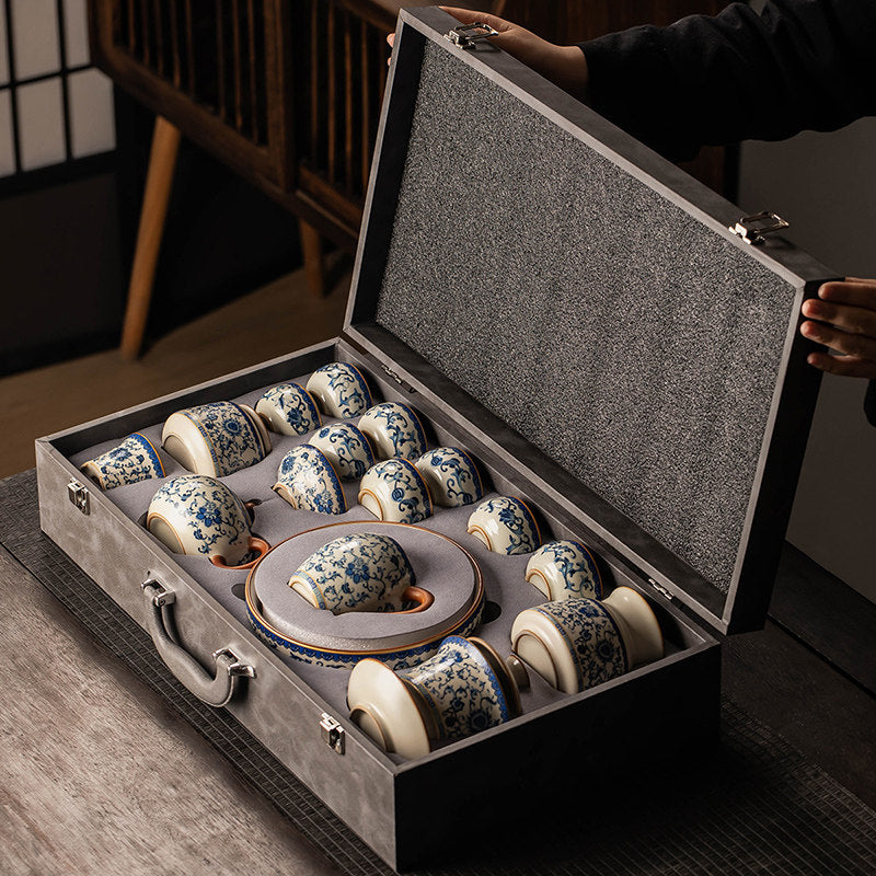 Blue Willow Heritage Porcelain Tea Set – Hand-Painted Blue & White Gongfu Tea Service（Complimentary Premium Tea Included）